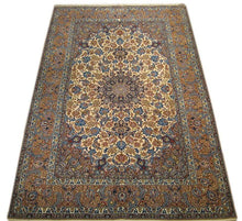 Load image into Gallery viewer, SC-4022 Isfahan - Handmade Carpet Gallery